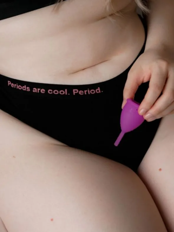 Lunette Kuukuppi – mukava ja ekologinen kuukautissuoja, violetti