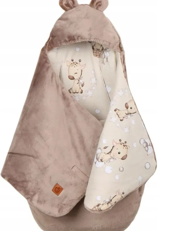 Vauvan turvakaukalon lämpöpussi – Beige velvet and giraffes